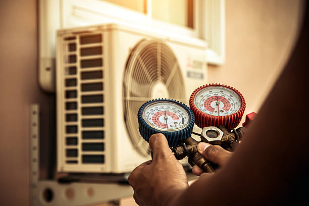 Professional Hvac technician working in Arrington, TN